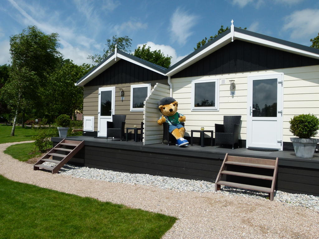 Campingpark De Bongerd Villa Tuitjenhorn Camera foto